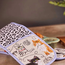 Load image into Gallery viewer, Ulster Weavers Double Oven Glove - Feline Friends