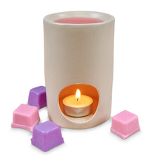 Load image into Gallery viewer, Tilley -Toasted Marshmallow &amp; Very Mixed Berry Soy Wax Melt Gift Box