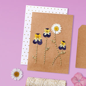 Hinkler: OMC! Oh My Craft Pressed Flower Kit